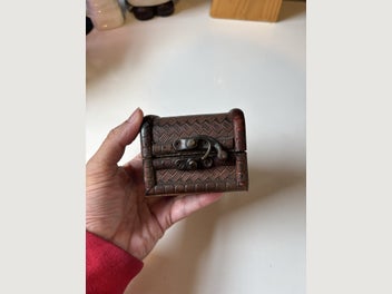 Image 1 of 4