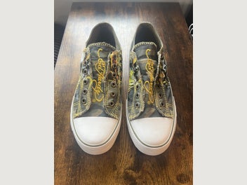 Image 1 of 6
