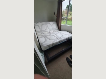 Image 1 of 7