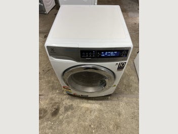 Image 1 of 20
