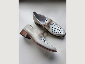 Image 1 of 6