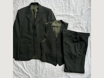 Image 1 of 7