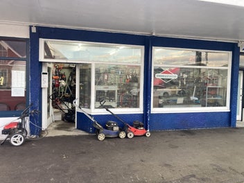 Image 1 of 6
