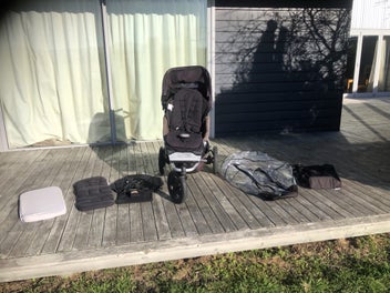 Image 1 of 6