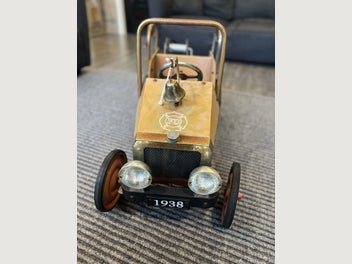 Image 1 of 4