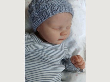 Image 1 of 7