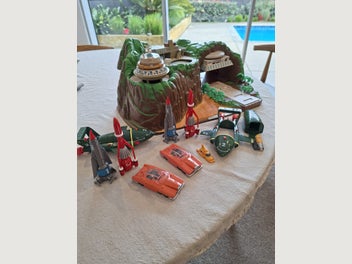 Image 1 of 2