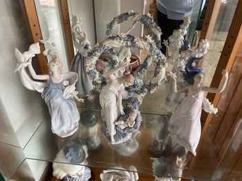 Image 1 of 7