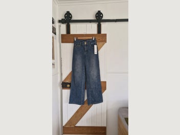 Image 1 of 8
