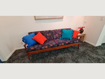 Image 1 of 7