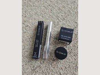 Image 1 of 8