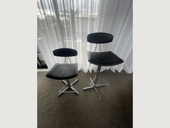 Image 1 of 7