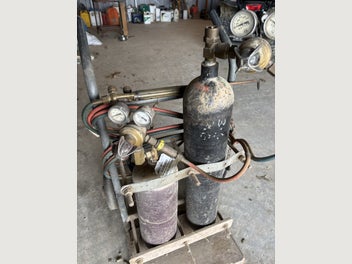 Image 1 of 7