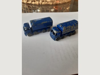 Image 1 of 4