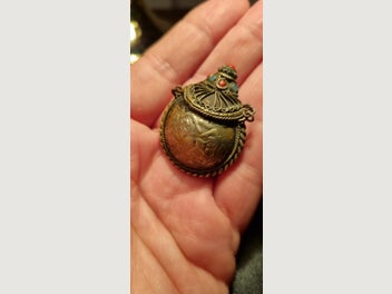 Image 1 of 4