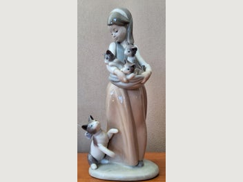 Image 1 of 7