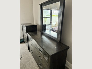 Image 1 of 7