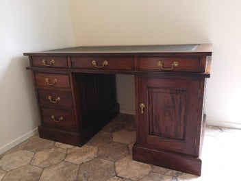 Image 1 of 7