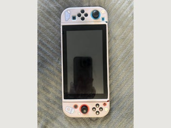 Image 1 of 6