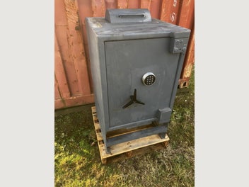 Image 1 of 6