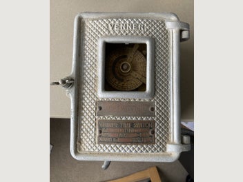 Image 1 of 6