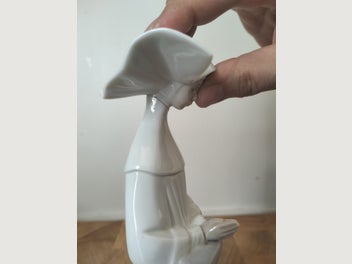 Image 1 of 7
