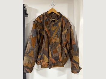 Image 1 of 7