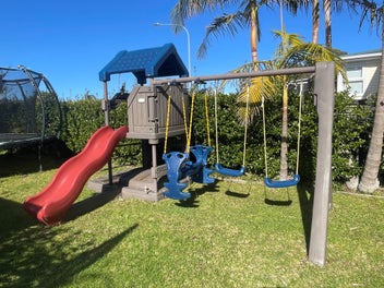 Image 1 of 4