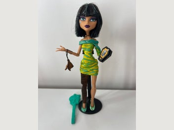 Image 1 of 4