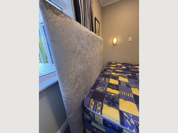Image 1 of 7
