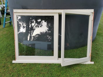 Image 1 of 7
