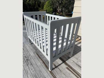 Image 1 of 7