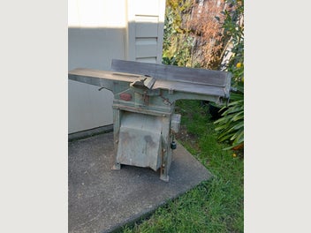 Image 1 of 6