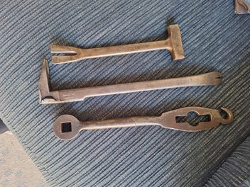 Image 1 of 7