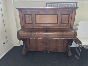 Image 1 of 3