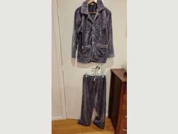 Image 1 of 7