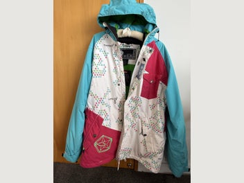 Image 1 of 5