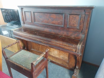 Image 1 of 7
