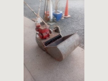 Image 1 of 7