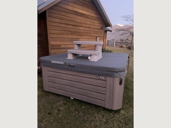 Image 1 of 4