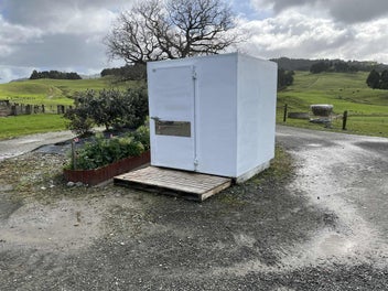 Image 1 of 6