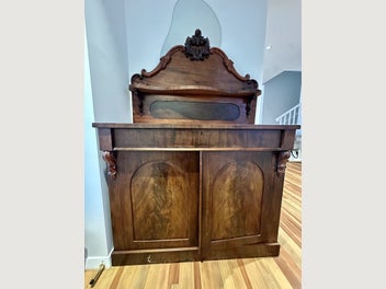 Image 1 of 7