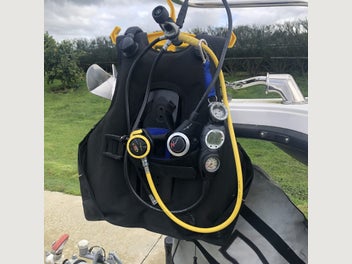Image 1 of 4