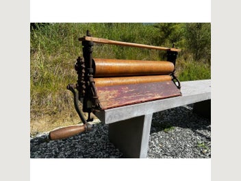 Image 1 of 3