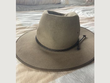 Image 1 of 7