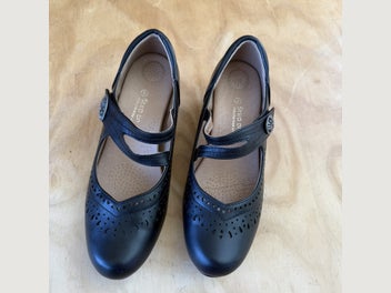 Image 1 of 5