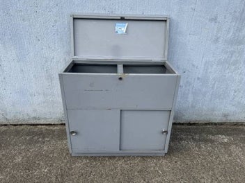 Image 1 of 6