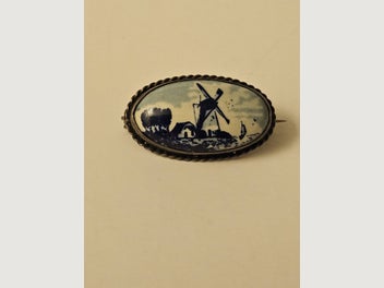 Image 1 of 8