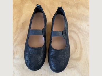 Image 1 of 5