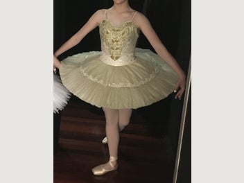 Image 1 of 7
